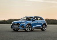 Audi Q3 photo