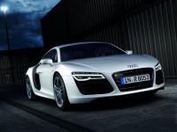 Audi R8 2012 photo