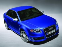 Audi RS4 photo