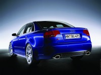 Audi RS4 photo