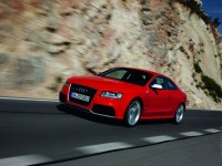Audi RS5 2009 photo