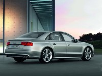 Audi S8 2013 photo