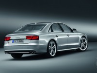 Audi S8 2013 photo