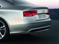 Audi S8 2013 photo