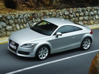 Audi TT photo