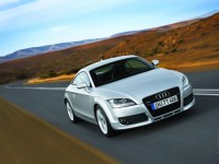 Audi TT photo