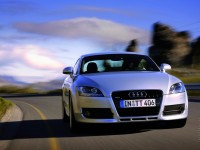 Audi TT photo